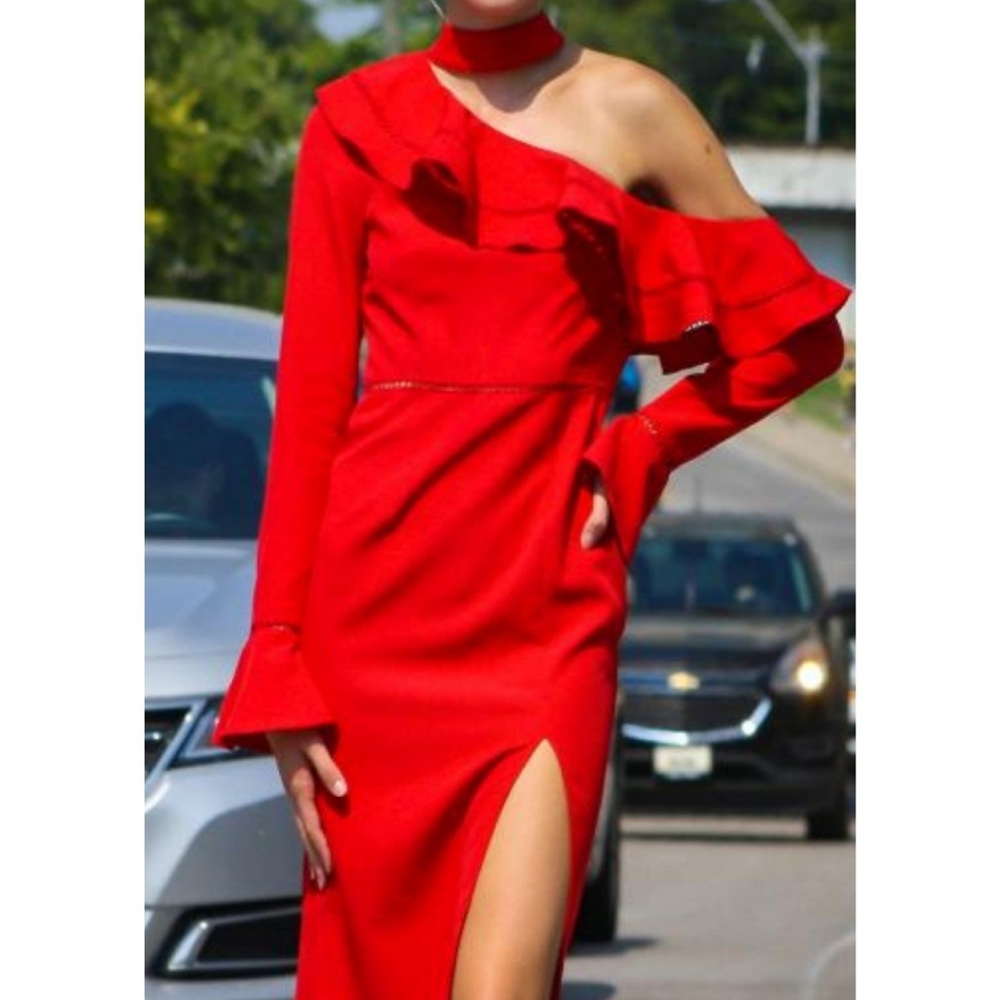 Unique one shoulder red dress